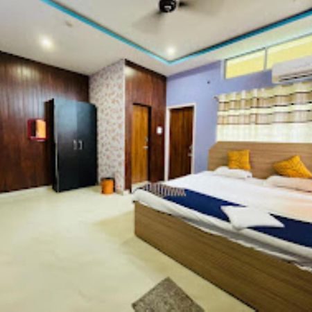 Hotel Royal Palace Bongara Kaharpara Екстериор снимка
