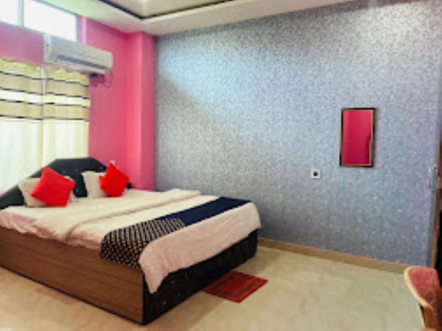 Hotel Royal Palace Bongara Kaharpara Екстериор снимка